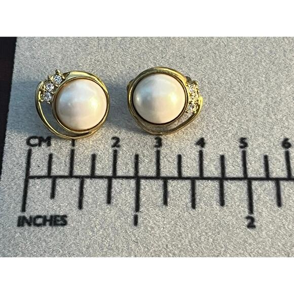 VTG Monet Earrings Clip On Gold Tone Faux Pearl Rhinestones Coquette Prom Formal - Picture 6 of 6